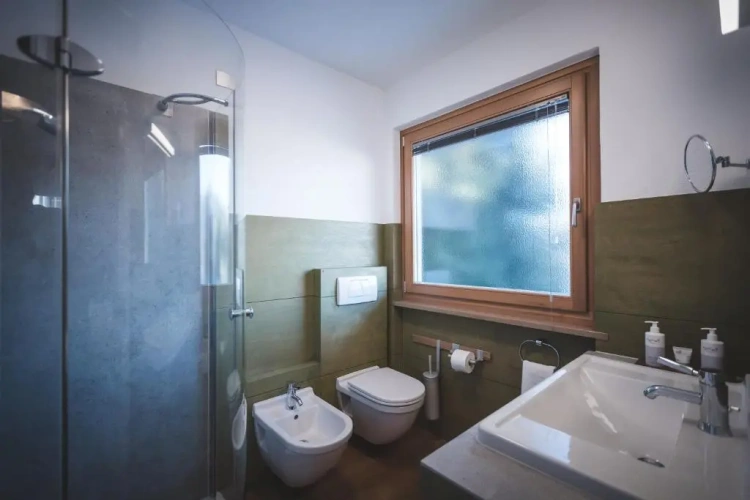 4 Bedrooms Double Apartment