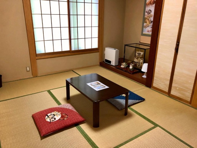 Economy Family room