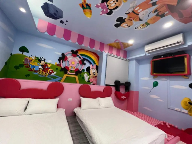 Fun Holiday Hostel