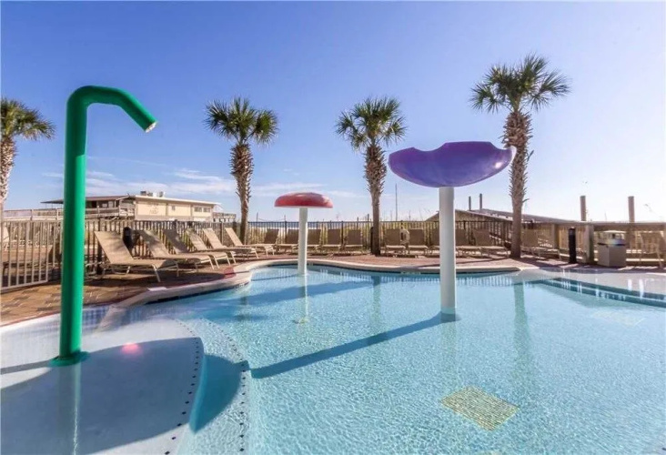 Seawind 1002 - 3 Br condo by RedAwning