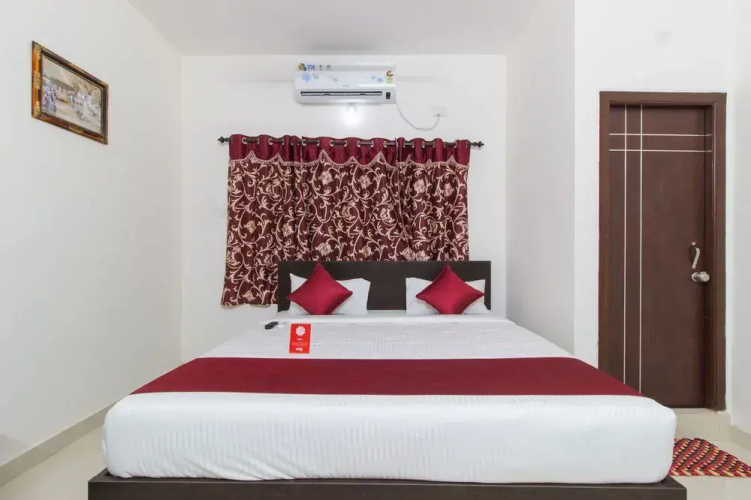 OYO 9004 S V Residency