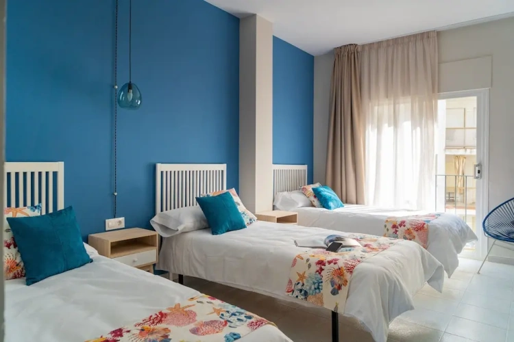 Standard Triple room with balcony