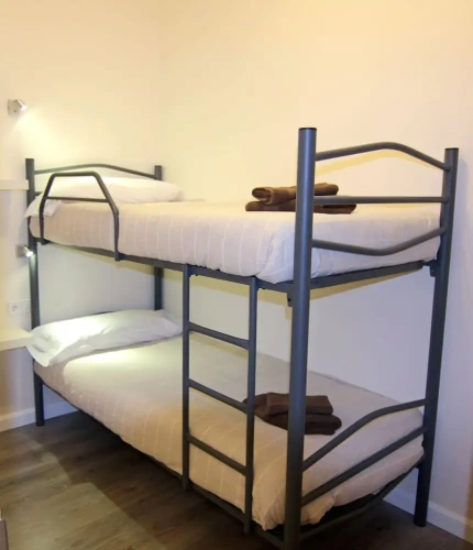 3 Bedrooms Apartment
