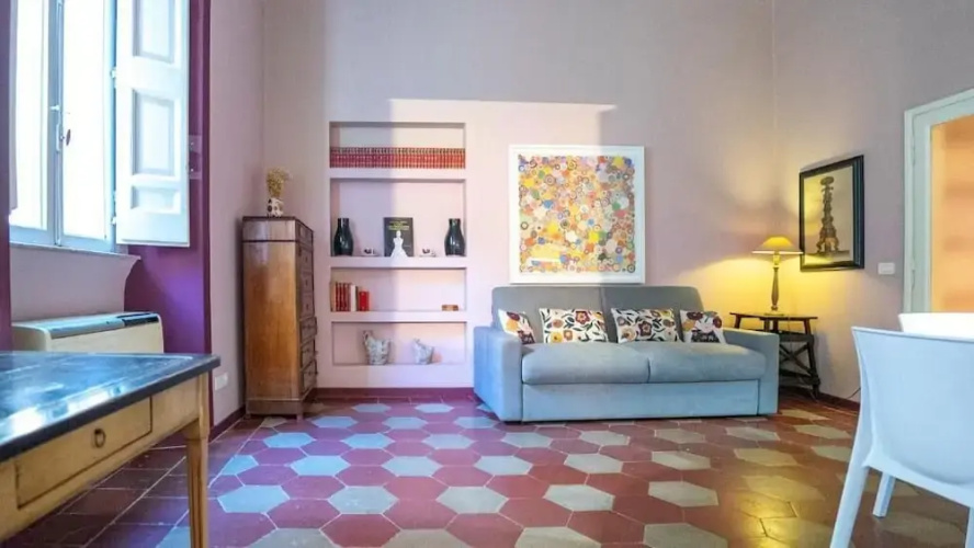 Campo De' Fiori Pinky House