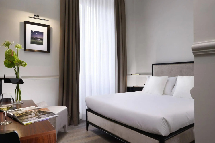 Gens Luxury Suites