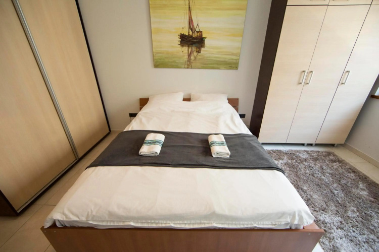 Ahoy Luxury Apartment