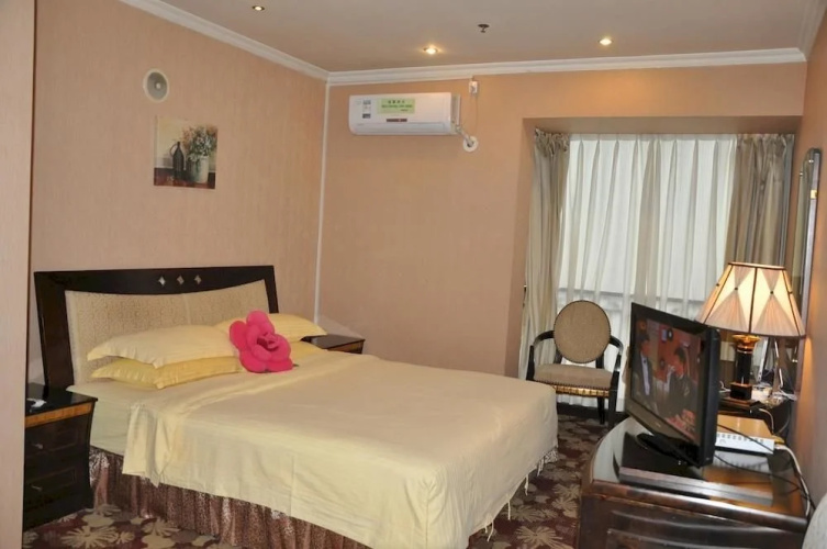 Donghe Yindu Hotel