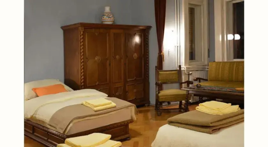 Cat and Co Guesthouse