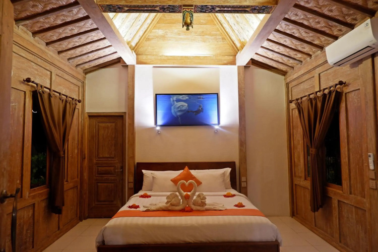 Blue Harbor Beachfront Villas & Resto