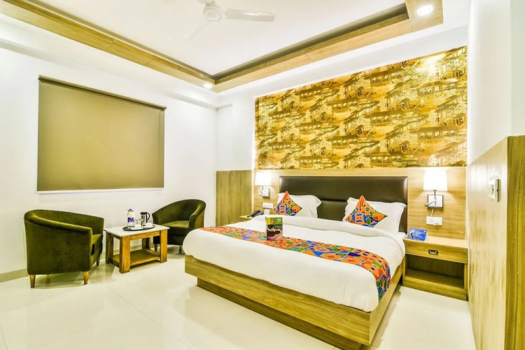 FabHotel Salt