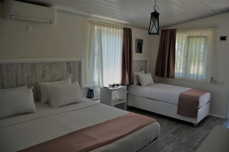 Le Petit Hotel ve Bağ Evi
