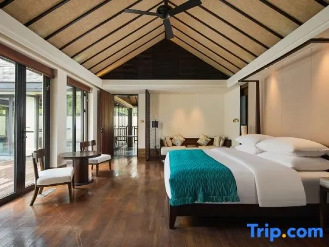2 Bedrooms Double Villa with garden view