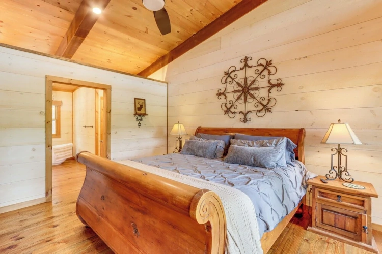 3 Bedrooms Cottage