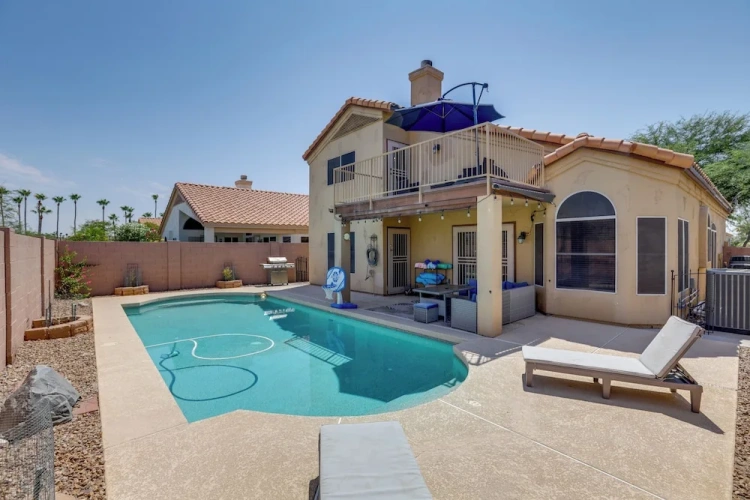 4 Bedrooms Cottage with balcony