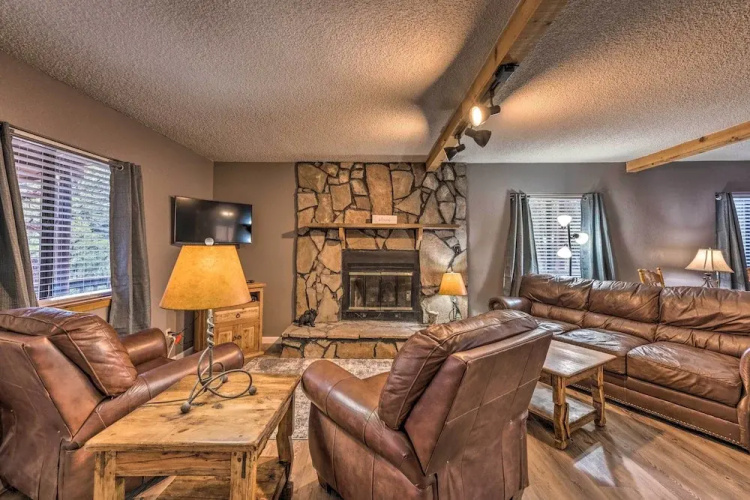 Rustic Ruidoso Cabin w/ Large Deck & Grill!