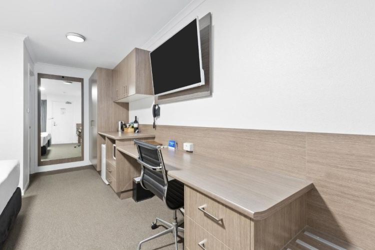 Standard Quintuple room