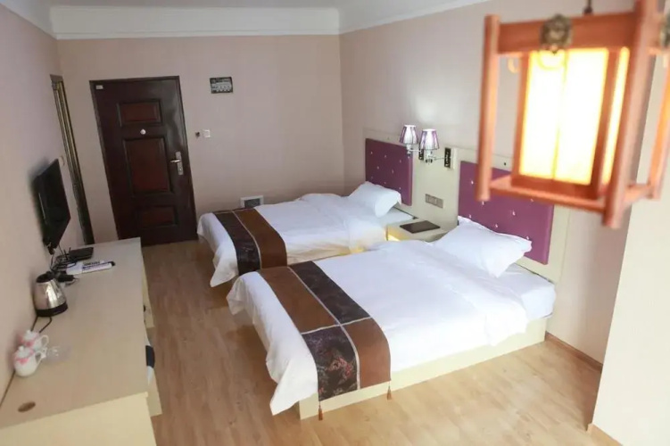 Yayi Hotel