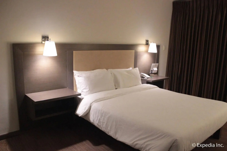 Rivermount Hotel And Resort