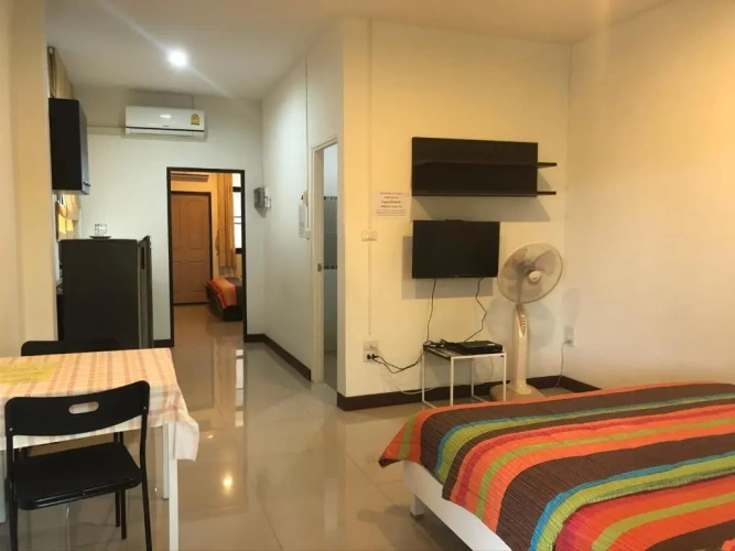 2 Bedrooms Apartment
