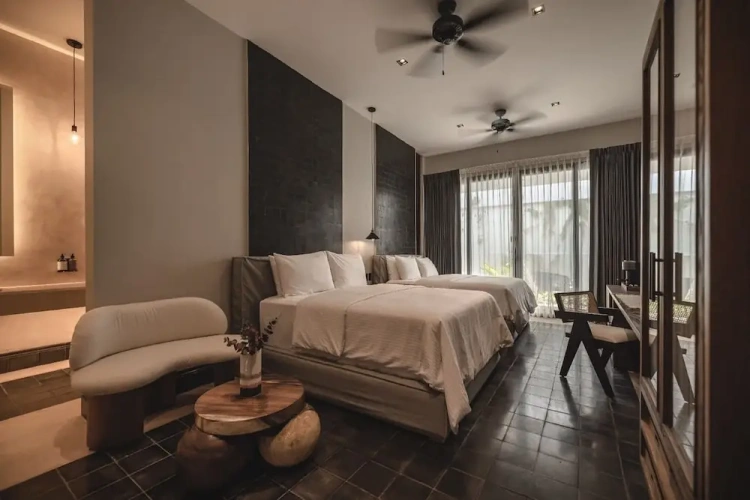 Superior Suite with garden view
