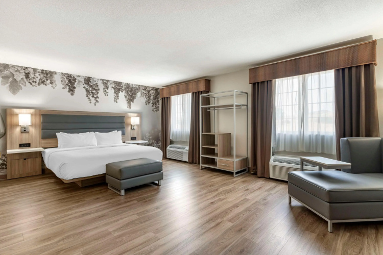 Best Western Plus Vineyard Inn