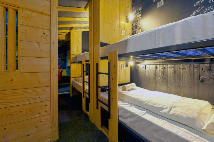 Amsterdam Teleport Hotel