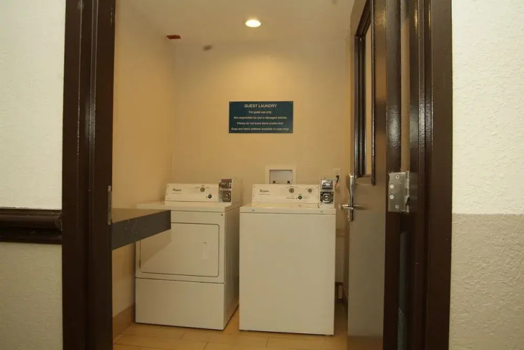 Inn At Expo Square