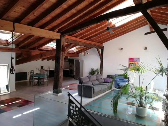 3 Bedrooms Apartment
