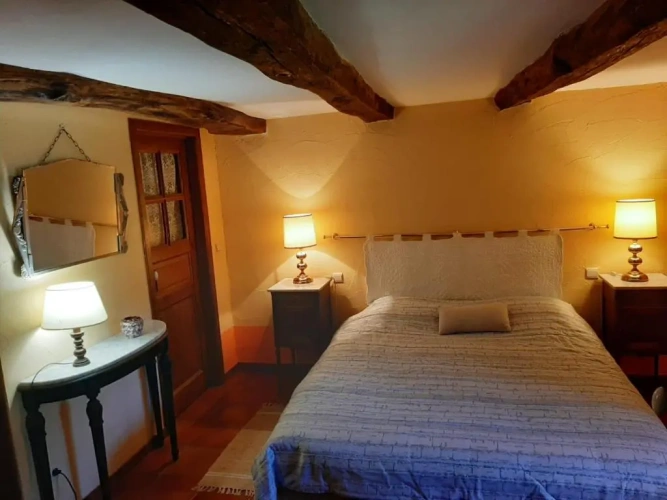 4 Bedrooms Cottage