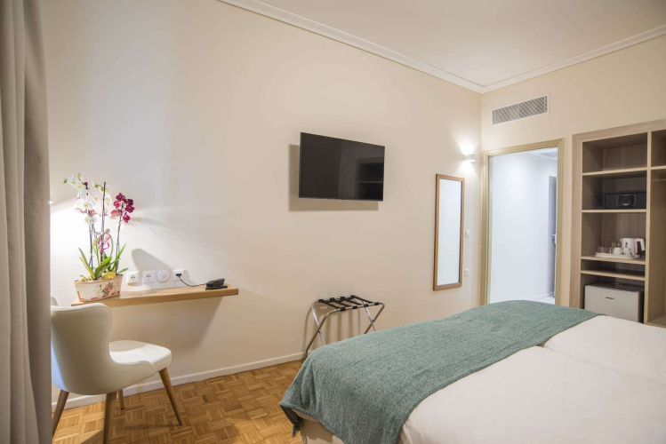 V Hotel Delphi
