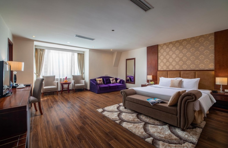 Suite with view