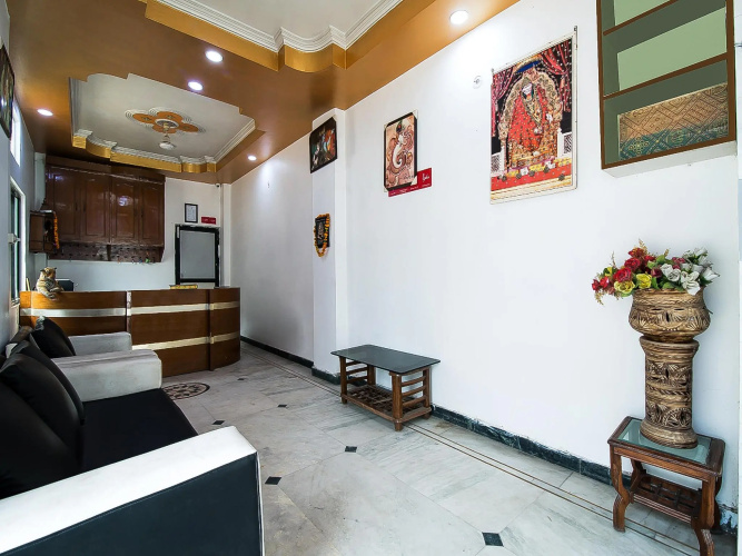 OYO 13730 Hotel Balram