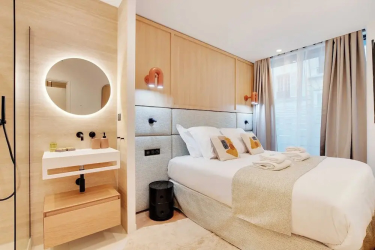 Authentic Apartment - 3br/6p - Moulin Rouge
