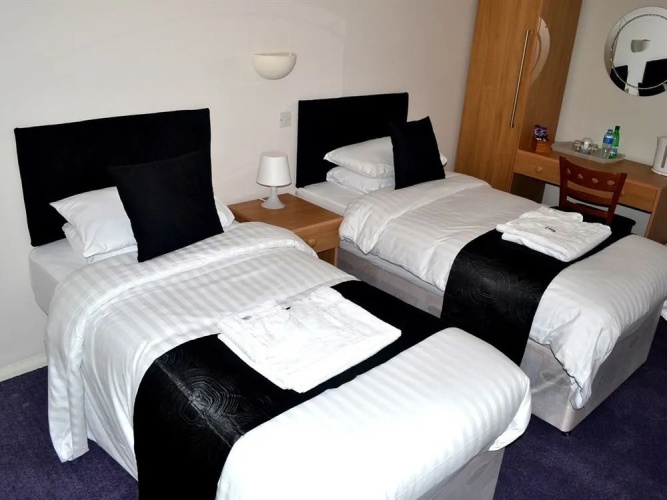 OYO Knowesgate Inn
