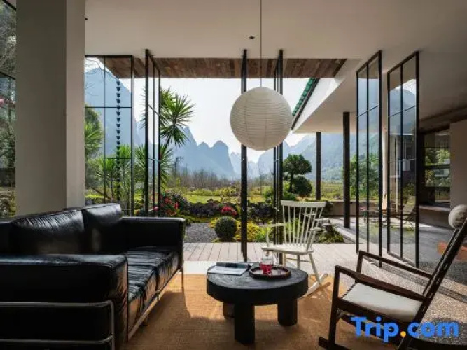 The Secret Glen Hotel