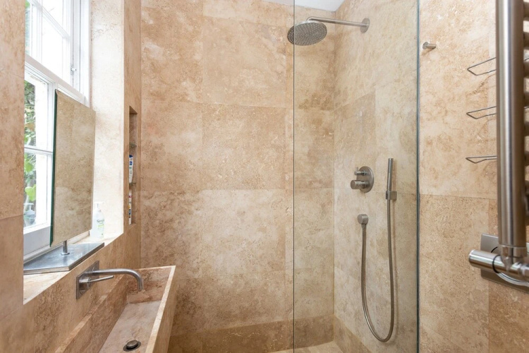 Townhouse Flat in Central London