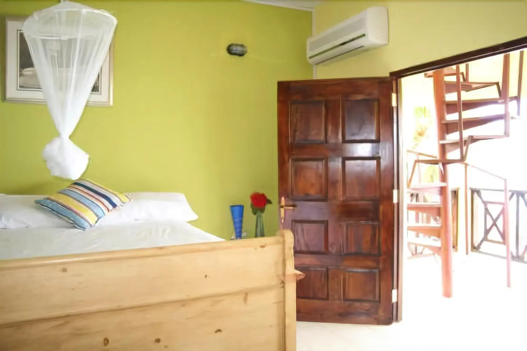 Idlers' Rest Beach Hotel