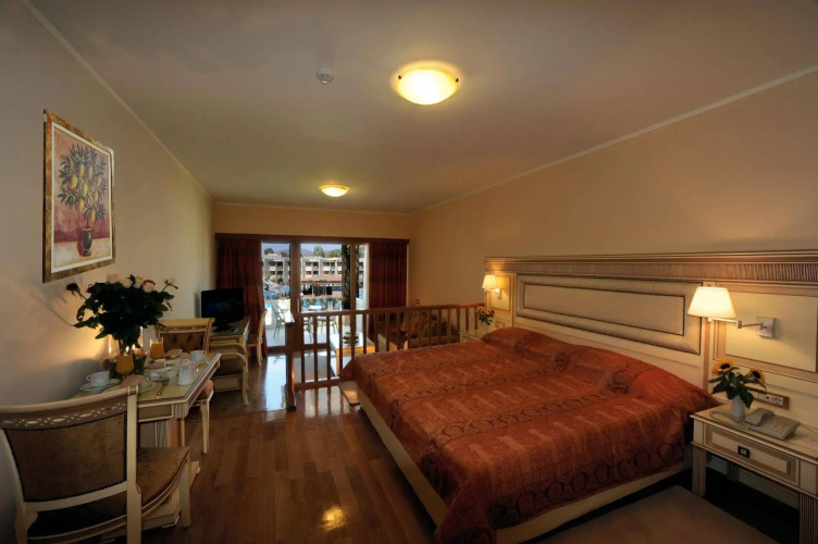 Seafos Luxury Resort & Spa