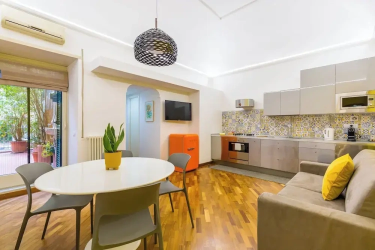 2 Bedrooms Apartment