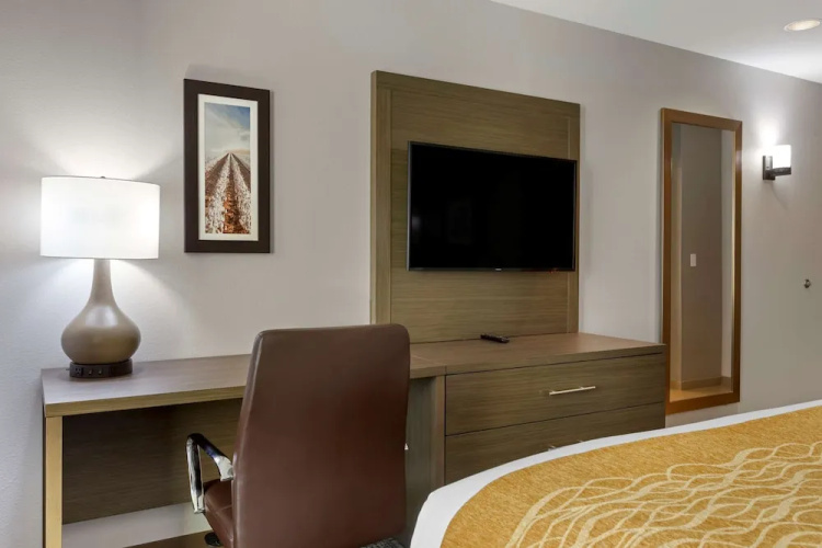 Comfort Inn
