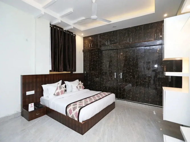 OYO Flagship 190 Gomti Nagar