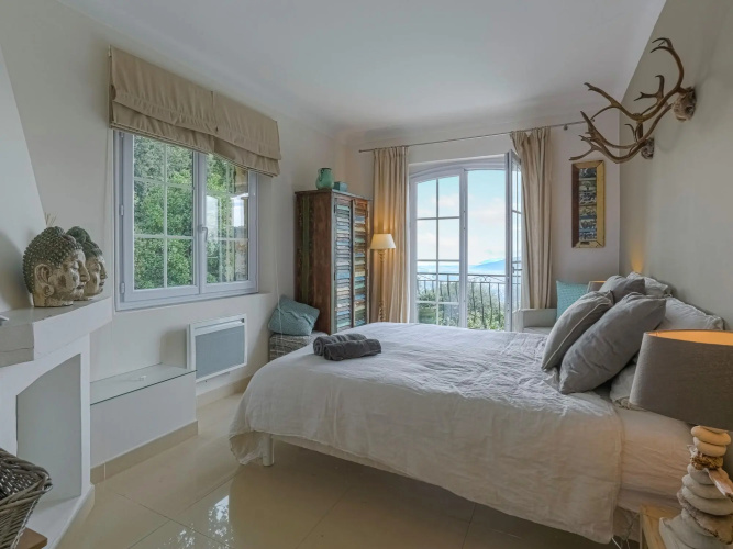 Villa in Grasse With Private Pool