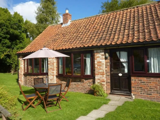 2 Bedrooms Cottage