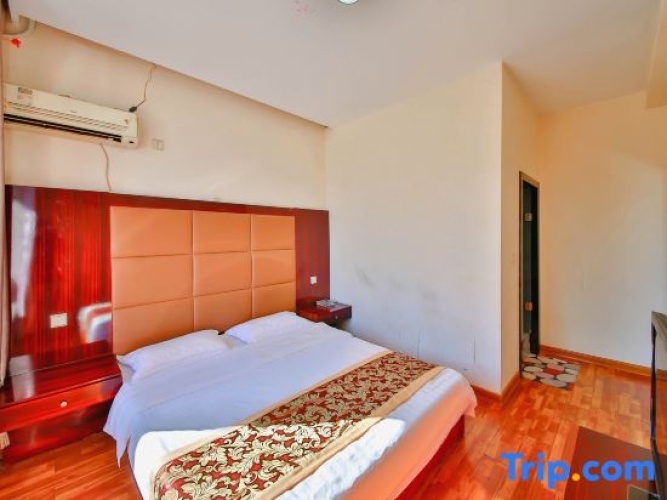 Deluxe Quadruple Suite