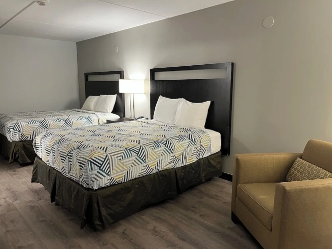 Deluxe Quadruple Suite
