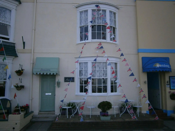 Seasons Guest House