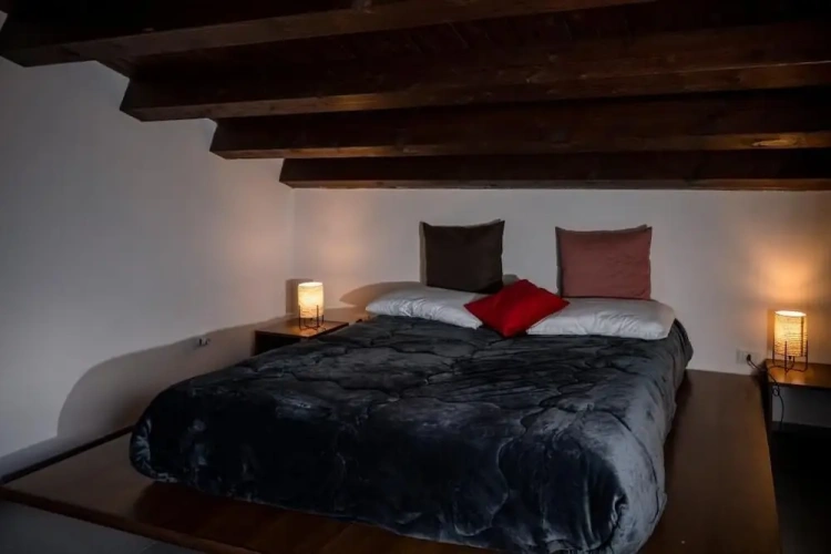 Standard Double room with city view