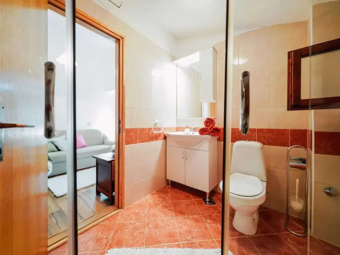 Charming 2-bed Apartment