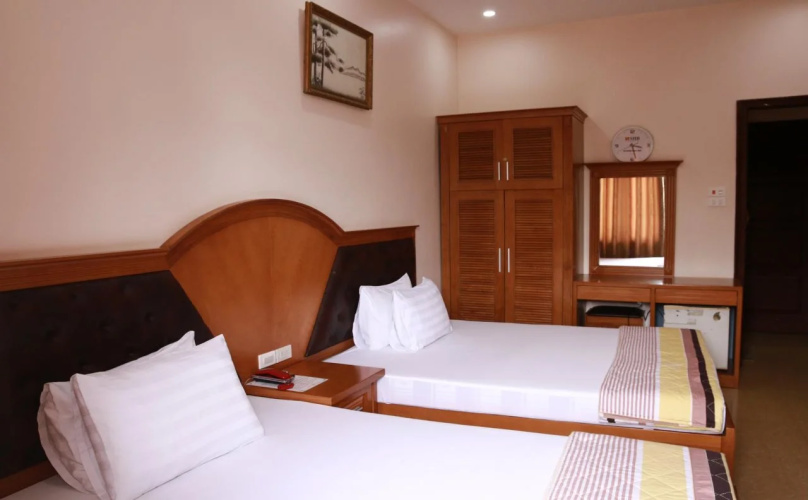 Van Nam Hotel