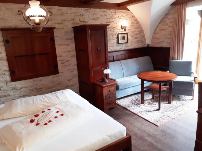 Standard Double room with lake view